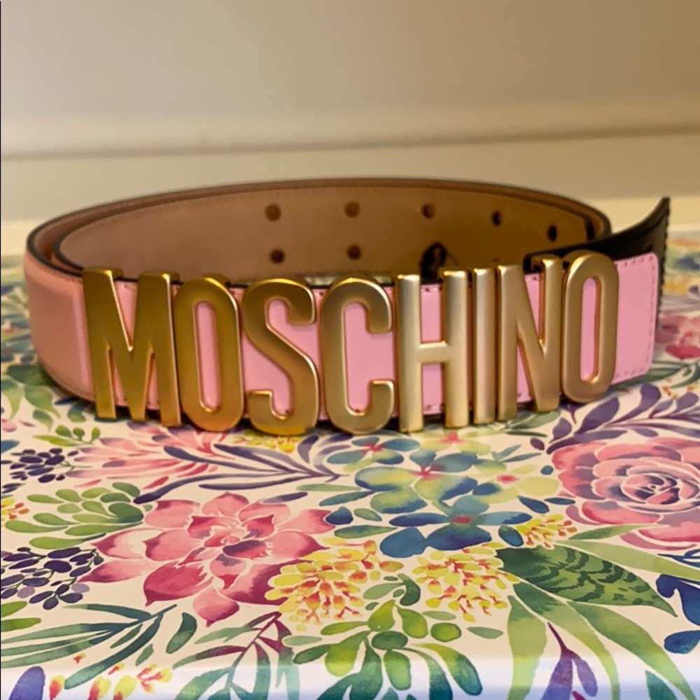 🔥🔥🔥Authentic Moschino Thick Leather Logo Belt - Picture 3 of 6
